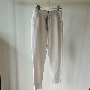Nili Lotan Ecru Cream Sweatpants Tapered Fit Drawstring